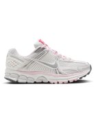 Nike Дамски спортни обувки Zoom Vomero 5 - бели - естествена и синтетична кожа