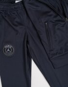 Nike Футболен екип с апликации Черен