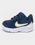 Nike Обувки Star Runner 4 за бягане със синтетика Бледозелен/Бял/Тъмносин