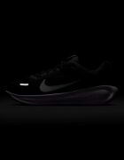Nike Обувки за бягане Stellar Ride с лого Бял/Черен