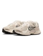 Nike Скосени спортни обувки V5 RNR с мрежеста материя Бежов