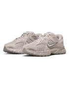 Nike Скосени спортни обувки V5 RNR с мрежеста материя Светло бежово