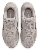Nike Скосени спортни обувки V5 RNR с мрежеста материя Светло бежово