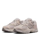 Nike Скосени спортни обувки V5 RNR с мрежеста материя Светло бежово