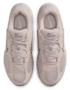 Nike Скосени спортни обувки V5 RNR с мрежеста материя Светло бежово