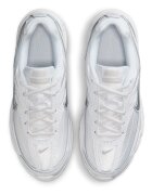 Nike Спортни обувки Initiator с кожа Бял