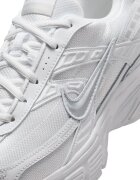 Nike Спортни обувки Initiator с кожа Бял
