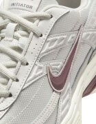 Nike Спортни обувки Initiator с кожа Мръснобял
