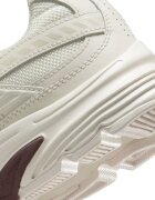 Nike Спортни обувки Initiator с кожа Мръснобял