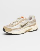Nike Спортни обувки Initiator с велур Светло сив/Светло кафяво