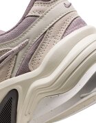 Nike Спортни обувки с велур Лилав/Крем