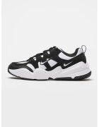 Nike Спортни обувки Tech Hera с велур - Бял/Черен