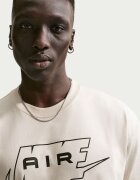 Nike Свободна тениска с лого Крем