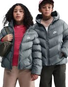 Nike Свободно подплатено зимно яке с лого Пепеляво сиво