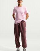 Nike Тениска Sportswear Club Essentials с овално деколте