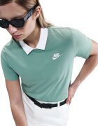 Nike Тениска Sportswear Club Essentials с овално деколте Бял/Светлозелен