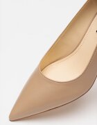 NINE WEST Кожени обувки Loby с остър връх Бежов