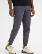 Puma Скосен спортен панталон Ess Holiday с лого Въглен сиво