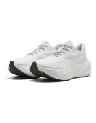Puma Скосени мрежести обувки за бягане Maxima Pro със синтетика Бял