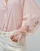 Salsa Jeans Памучна риза с дантелени маншети Пастелнорозов