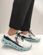 Skechers Мъжки спортни обувки 232921 Wbl - бели