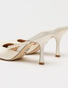 Steve Madden Заострени обувки Brecki със синтетика Мръснобял