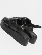 Tommy Hilfiger Скосени кожени сандали с кръстосани каишки Черен