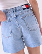 Tommy Jeans Къси дънки Mom Светлосин
