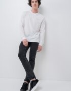 Tommy Jeans Слим блуза с овално деколте Бял