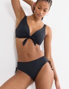 Triumph Подплатена горна част на бански Summer Twist Черен/Избеляло черно
