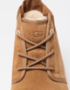 UGG Непромокаеми велурени боти Neumel Слонова кост/Карамел