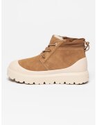 UGG Непромокаеми велурени боти Neumel - Слонова кост/Карамел