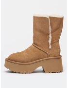 UGG Полускосени велурени ботуши Esmee - Камел