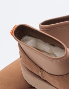 UGG Велурени зимни боти Classic Mini Dipper с текстил Бежов