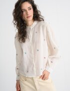 United Colors of Benetton Памучна блуза с флорална бродерия Бял