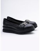 VAGAM Кожени скосени мокасини с метален детайл - Черен