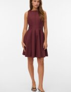 Vero Moda Къса разкроена рокля Бордо