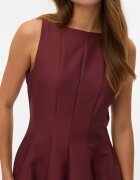 Vero Moda Къса разкроена рокля Бордо