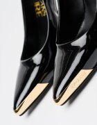 Versace Jeans Couture Заострени обувки от еко кожа Черен