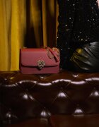 Vince Camuto Чанта от еко кожа с презрамка-верижка Тъмночервен