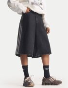 adidas Дънкови шорти Firebird Jorts KD2916 Черен Oversize