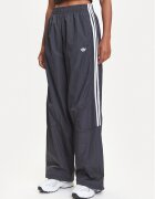 adidas Долнище анцуг adicolor Teamgeist JD0256 Черен Oversize
