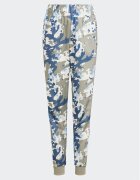 adidas Долнище анцуг Camo SST IR7722 Зелен Regular Fit