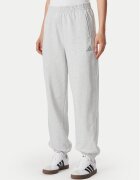 adidas Долнище анцуг Kit Small Logo Regular Cuffed KU7941 Regular Fit