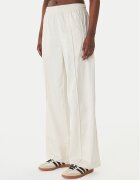 adidas Долнище анцуг Pearl Firebird KE3393 Екрю Loose Fit