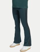 adidas Клин adicolor JV8617 Зелен Slim Fit