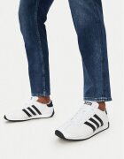 adidas Сникърси Runvista HQ2333