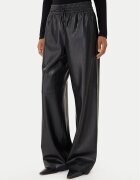 BOSS Панталони от имитация на кожа Talpina 50548123 Relaxed Fit