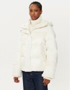 BOSS Пухено яке Pimira 50524479 Екрю Regular Fit