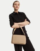 CALVIN KLEIN Дамска чанта Ck Must Satchel_Mono K60K613181 Бежов